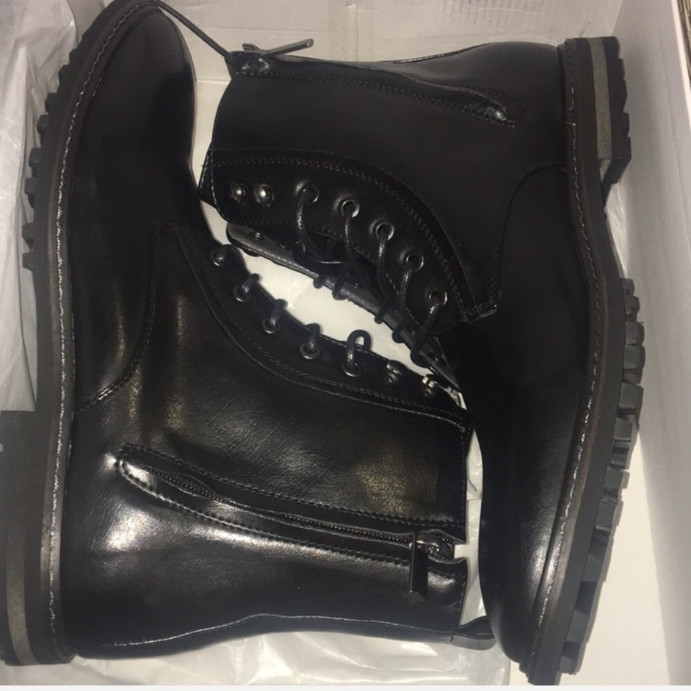 🔥Robert Wayne – Thatcher Lace-Up Boot
BLACK NWT - Picture 5 of 8